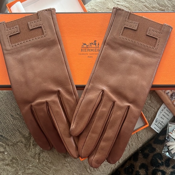 Limited edition Brown leather HERMES Gloves Comes with Box. - Picture 1 of 8